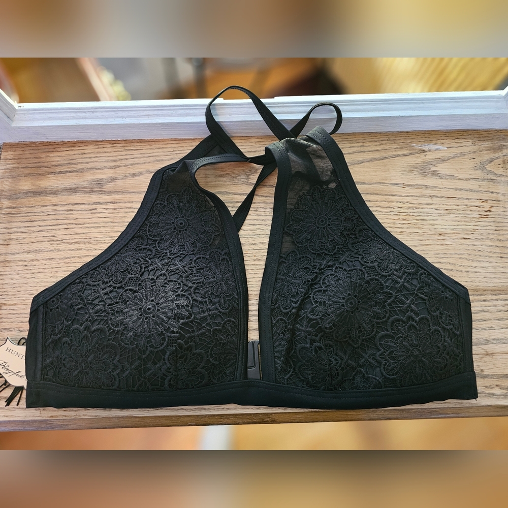 Hunter McGrady PLAYFUL PROMISES Black Lace Crossback Bra Bralette